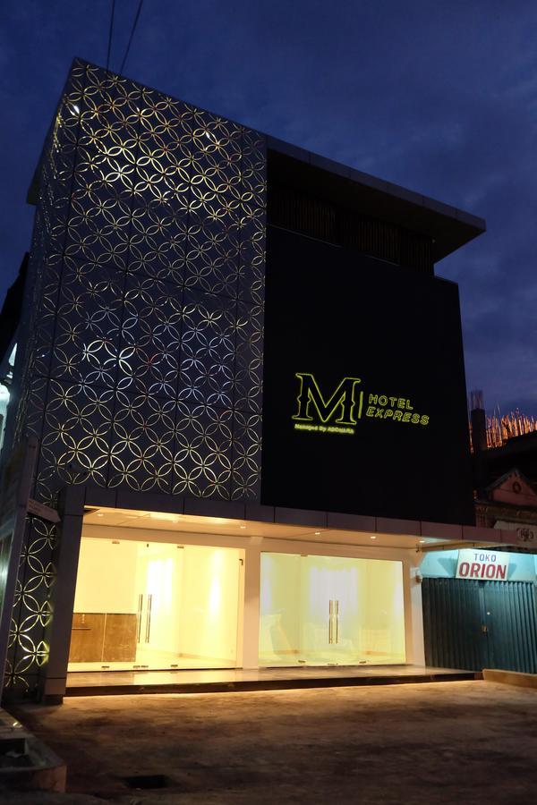 M Hotel Express سورونغ المظهر الخارجي الصورة